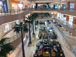 Mal Tutup Sebagian Toko Gegara Corona, Bagaimana Nasib Karyawan?