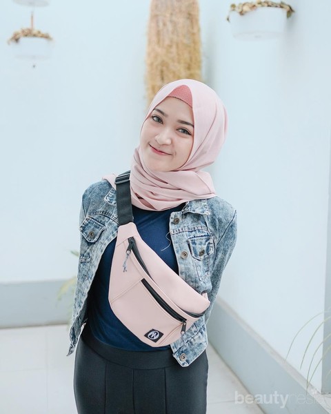 Gak Melulu Feminim Ini Perpaduan  Warna  Hijab Pink  Agar 