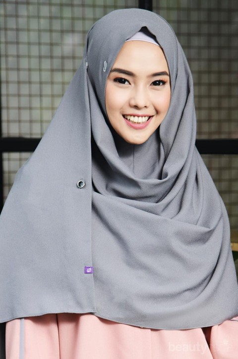  Macam  Macam  Warna  Kerudung Rabbani Besar