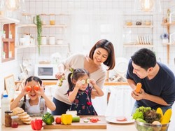 Cegah Tertular Corona, Ini 3 Cara Seru Selama di Rumah