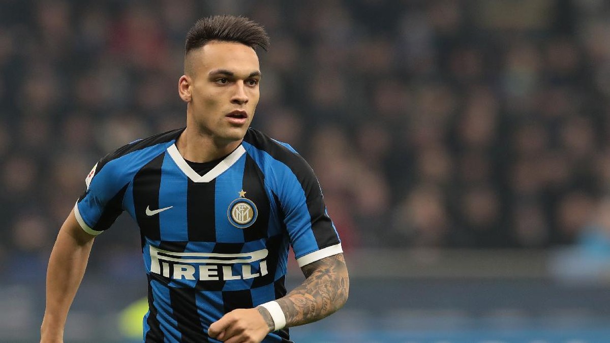 Wesley Sneijder berharap Lautaro Martinez tak buru-buru pindah ke Barcelona (Foto: Emilio Andreoli/Getty Images)