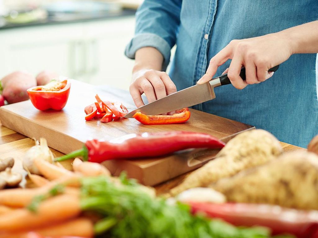Suaminya Dulu Anak Kos, Istri Ini Jadi Rajin Masak Makanan Enak Setiap Hari Suaminya Dulu Anak Kos, Istri Ini Jadi Rajin Masak Makanan Enak Setiap Hari