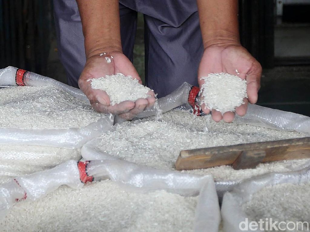 Harga Beras Medium di Penggilingan Turun Selama Maret 2020 Harga Beras Medium di Penggilingan Turun Selama Maret 2020
