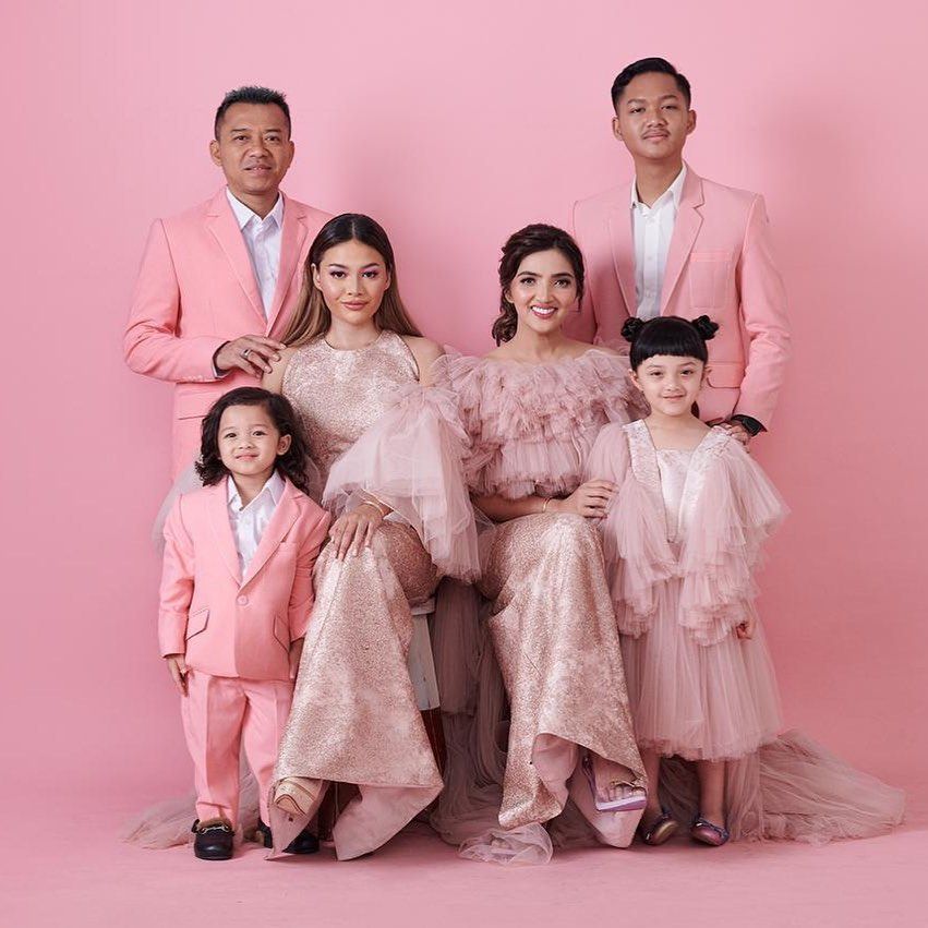 Keluarga Anang Hermansyah dan Ashanty
