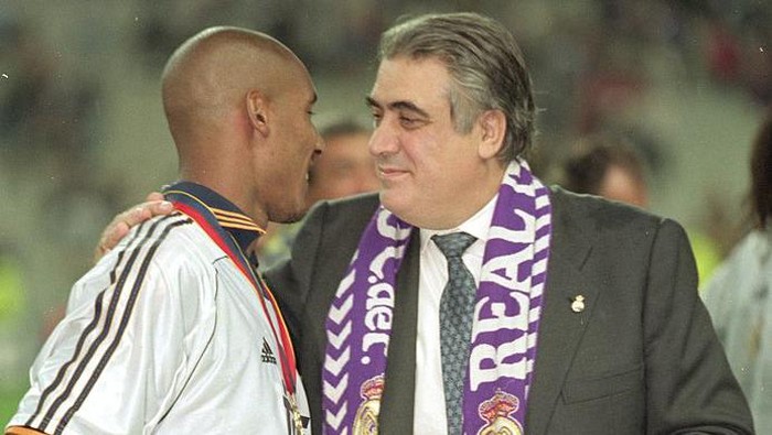 24 May 2000:  Real Madrid President Lorenzo Sanz and Real Madrid player Nicolas Anelka celebrate after the European Champions League Final 2000 against Valencia at the Stade de France, Saint-Denis, France. Real Madrid won 3-0.  Mandatory Credit: Ben Radford /Allsport