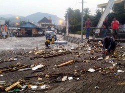 Sungai Meluap, Dermaga Palabuhanratu Terendam Banjir