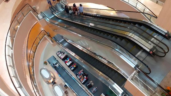 Potret Mal di Tengah Wabah Corona