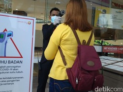 Suhu Tubuh Lebih 38 Derajat Dilarang Berkunjung ke Mal Cirebon