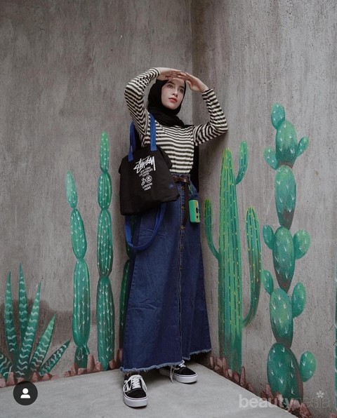  OOTD  Hijab  Bergaya Boyish  dengan Rok ala 5 Selebgram 