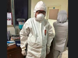 Dedikasi Dokter Handoko Bantu Pasien Corona hingga Tumbang