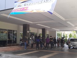 Rawat 110 Pasien Corona, IGD RS Unair Overload