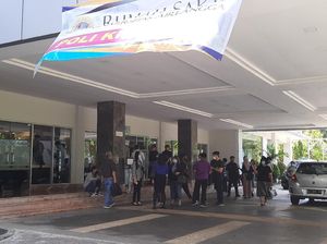PSBB Jilid 2 Belum Sepekan, Pasien Positif di Corona RS Unair Bertambah 20 PSBB Jilid 2 Belum Sepekan, Pasien Positif di Corona RS Unair Bertambah 20