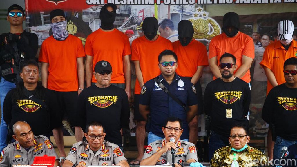 Polda Metro Jaya Bekuk 6 Pemilik 24 Senjata Api Ilegal