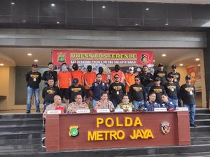 Polisi Tangkap 6 Orang Terkait Kepemilikan 24 Senpi Ilegal dan 12 Ribu Peluru