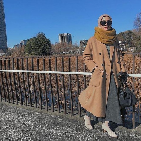 Korean Style Fashion Girl Casual Hijab - √ Daftar Harga HP Smartphone