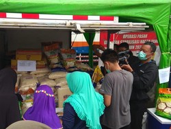 Tekan Harga Gula dan Beras, Bulog Gelar 5 Pasar Murah di DKI
