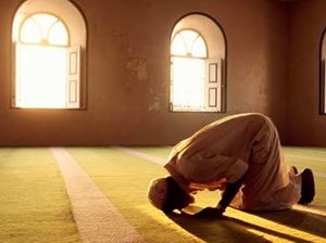 Solo KLB Corona, Masjid Kampus UNS Tiadakan Salat Jumat Hari Ini