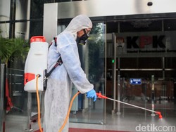 Corona Bikin Ekonomi Kocar-kacir, Nasib Bank Bakal Seperti 1998?