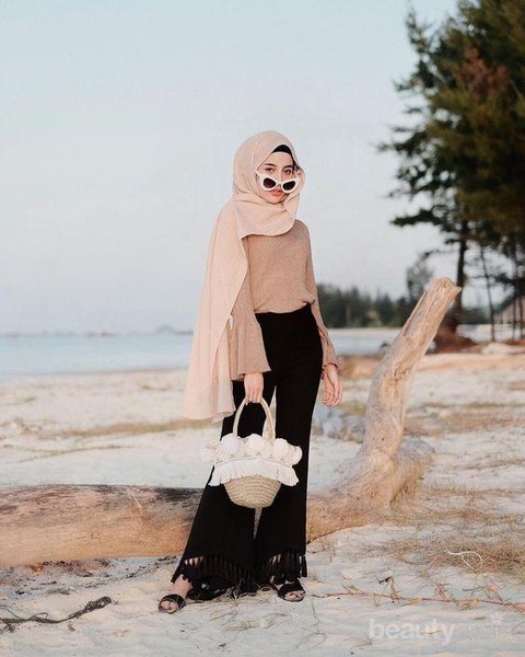 Mau Tampil Kece Saat Berlibur Cek Yuk 5 Gaya OOTD Hijab 