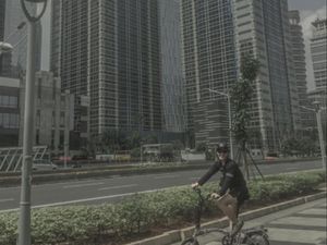 Braktivitas di Jakarta dengan Sepeda Braktivitas di Jakarta dengan Sepeda