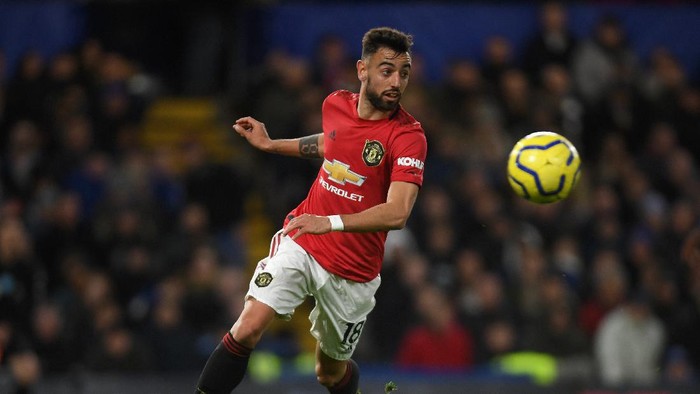 LONDON, ENGLAND - FEBRUARY 17: Bruno Fernandes of Manchester United in action during the Premier League match between Chelsea FC and Manchester United at Stamford Bridge on February 17, 2020 in London, United Kingdom. (Photo by Mike Hewitt/Getty Images)