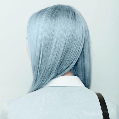 Inspirasi Dreamy Hair dengan Warna  Biru  Muda Ala Film  Fantasi