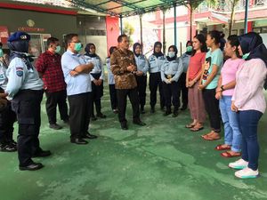 Ombudsman Minta Sarana Video Call di Lapas Diperbanyak Selama Wabah Corona Ombudsman Minta Sarana Video Call di Lapas Diperbanyak Selama Wabah Corona