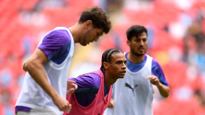 LONDON, ENGLAND - AUGUST 04: Leroy Sane of Manchester City warms up prior to the FA Community Shield match between Liverpool and Manchester City at Wembley Stadium on August 04, 2019 in London, England. (Photo by Laurence Griffiths/Getty Images)