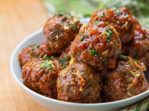 Resep Bola-bola Daging yang Gurih Juicy Resep Bola-bola Daging yang Gurih Juicy