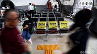 Begini Penerapan Social Distancing di Stasiun Senen