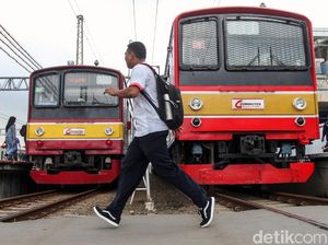 Jumlah Penumpang KRL Menurun Imbas Anjuran Kerja dari Rumah