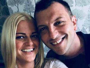 Duh! Pasangan Ini Mabuk & Ena-ena di Pesawat, Dilihat Anak-anak Duh! Pasangan Ini Mabuk & Ena-ena di Pesawat, Dilihat Anak-anak