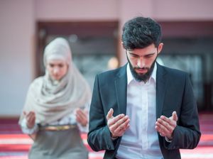 Batasan Aurat Pria dan Wanita Muslim Menurut Mazhab Syafii Batasan Aurat Pria dan Wanita Muslim Menurut Mazhab Syafii