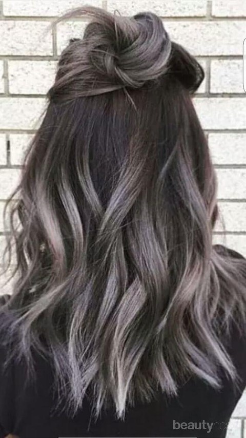 Ingin Tampil Beda Coba Rambut Smokey Ombre Yang Paling Keren Di Tahun Ini