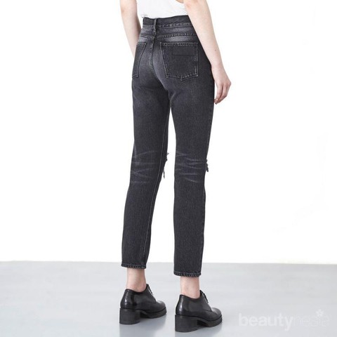 5 Tips  Merawat Celana  Jeans  Hitam  Agar Tidak Cepat Pudar