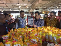 Mendag Sidak Toko Swalayan Cek Harga Pangan