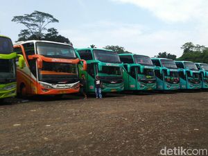 Kandangkan Armada Pariwisata Efek Corona, PO Bus Ciamis Merugi Kandangkan Armada Pariwisata Efek Corona, PO Bus Ciamis Merugi