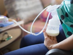 Perlancar Produksi ASI, Ibu Menyusui Perlu Lakukan Hal Ini