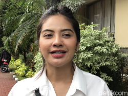 Dollar AS Diklaim Sentuh Rp 16.000, Tiwi Eks T2 Syok