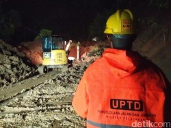 Longsor dan Banjir di Cianjur, Jalur Provinsi Lumpuh-8 Keluarga Terisolir