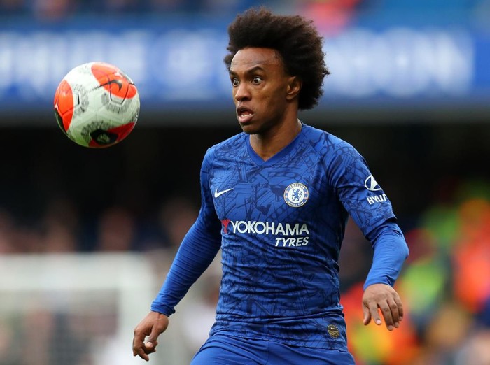 LONDON, ENGLAND - FEBRUARY 22: Willian of Chelsea during the Premier League match between Chelsea FC and Tottenham Hotspur at Stamford Bridge on February 22, 2020 in London, United Kingdom. (Photo by Catherine Ivill/Getty Images)