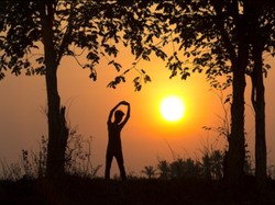 Olahraga di Bawah Sang Mentari