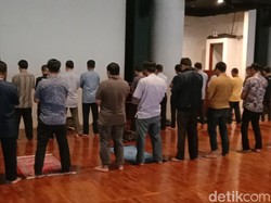 Pemateri Diskusi Positif Corona, Masjid Salman ITB Lockdown