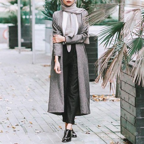 Yuk Bikin Style Monochrome Hijab Kamu Jadi Tak Monoton dan Lebih Kekinian