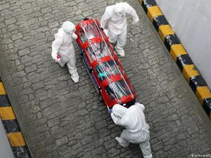 Kisah Haru Perawat ICU Hadapi Pandemi Corona: Seperti di Zona Perang!