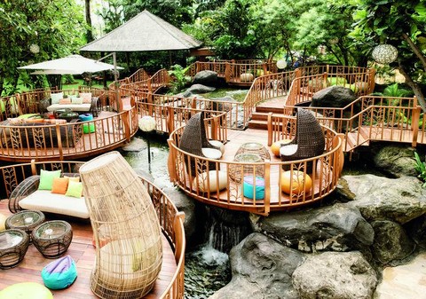 7 Rekomendasi Restoran Outdoor Keren di Jakarta yang Bagus untuk Feed