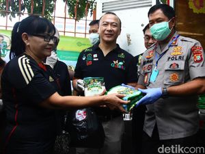 Kapolda Metro Jaya Cek Stok Pangan di Pasar Palmerah