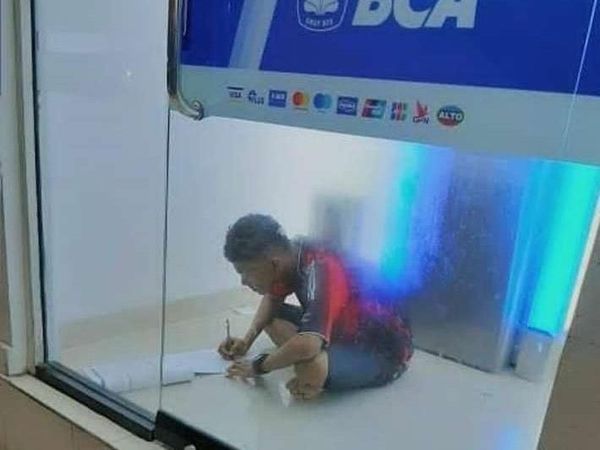 8 Meme Lucu Belajar di Rumah karena Virus Corona Ini Bikin Senyum Kecut
