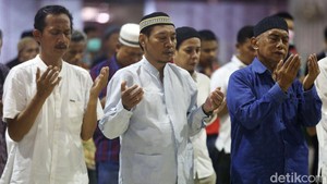 Bacaan Doa Qunut Nazilah dan Tata Cara Pengerjaannya