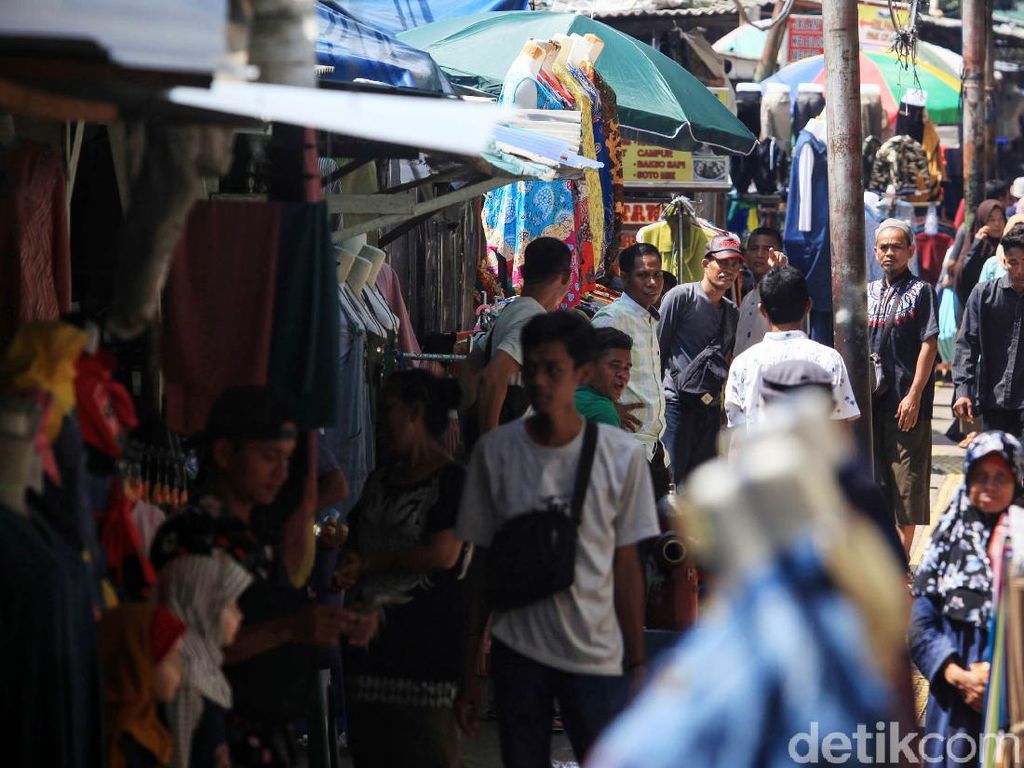 Berdesakan di Pasar Tanah Abang, Awas Pulang-pulang Terpapar Corona! Berdesakan di Pasar Tanah Abang, Awas Pulang-pulang Terpapar Corona!